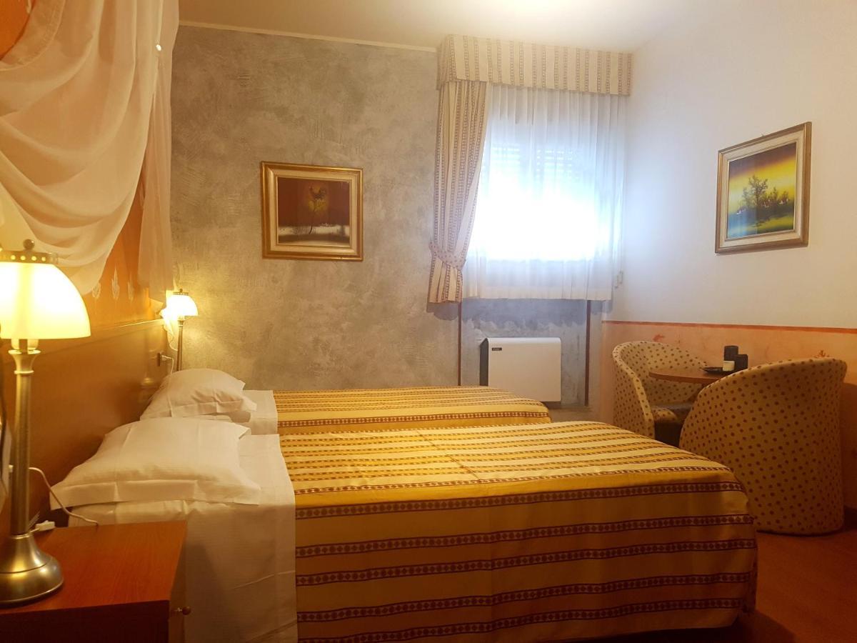 Villa Riviera Hotel Udine Pradamano 客房 照片